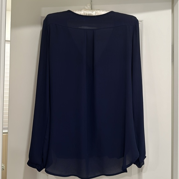 Lush 3/4 length sleeve top - Picture 2 of 3